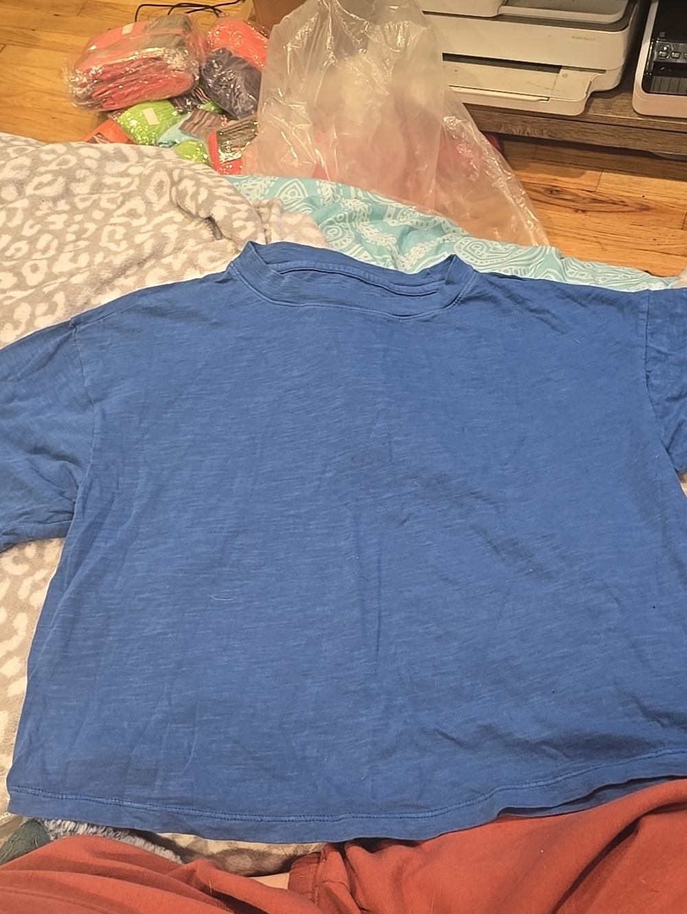❤️10/$30 Nwot Cropped Blue Short Sleeve Tee